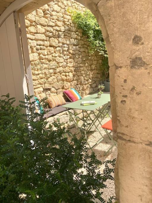 Le Clos Du Rempart - 2 A 4 Pers. Saint-Restitut Экстерьер фото